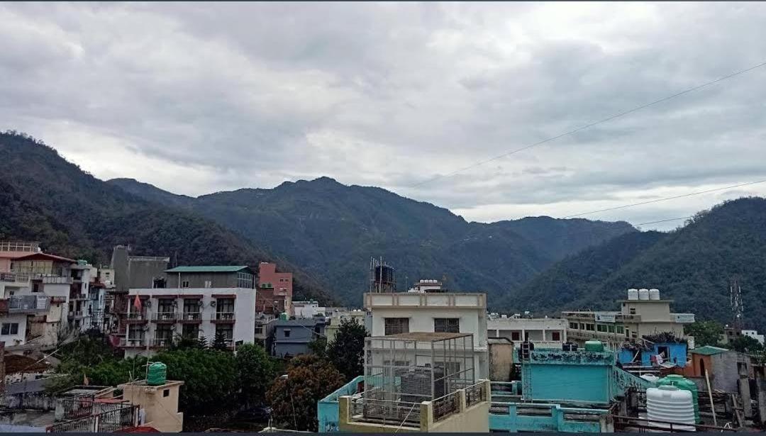 Hotel Parth Inn Rishīkesh Exterior foto