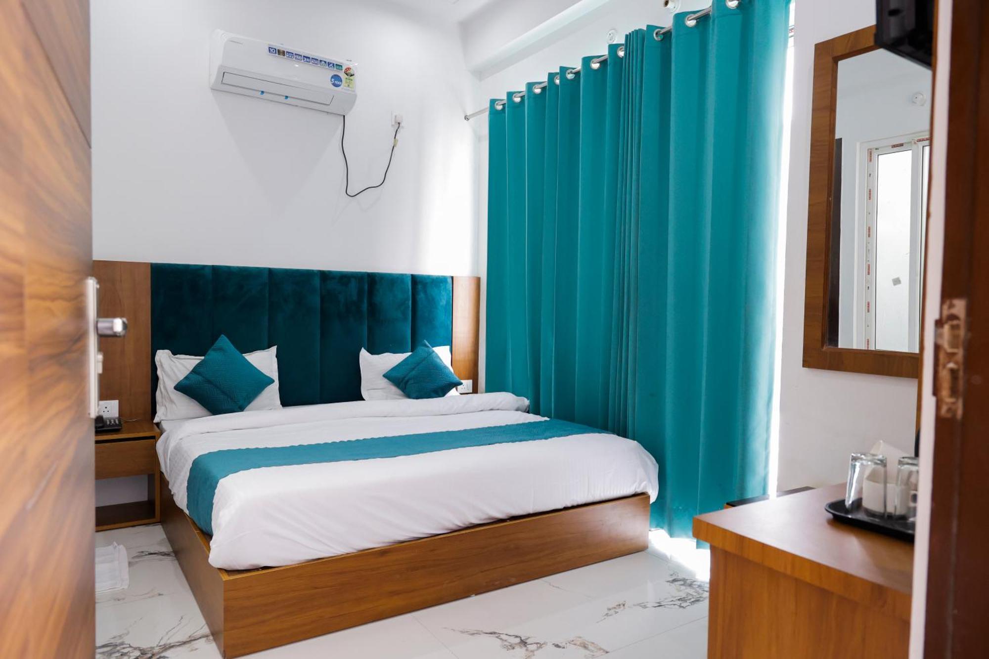 Hotel Parth Inn Rishīkesh Exterior foto